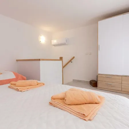 Apartament Marija 218 *