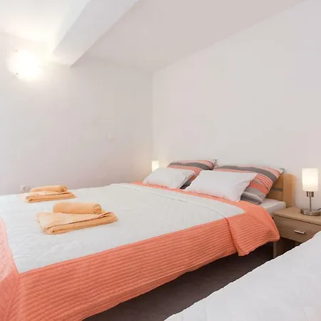 Apartament Marija 218 *