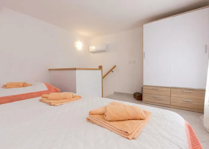 Apartment Marija 218 *